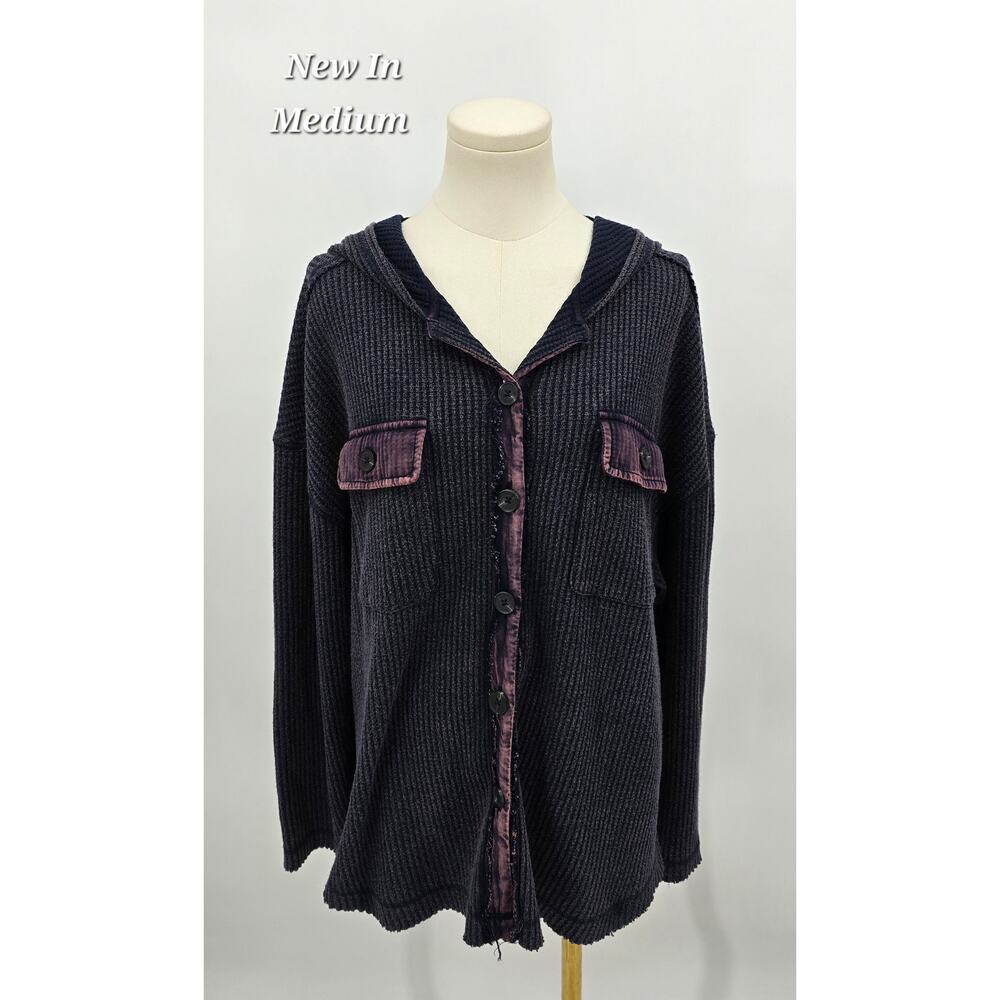 New In Waffle‎ Knit Hoodie Button-Up – Size M